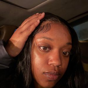 Meet your Posher, Moni